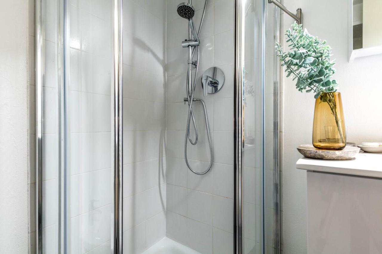 Joivy Modern Studio Near City Centre Apartment Milan Bagian luar foto
