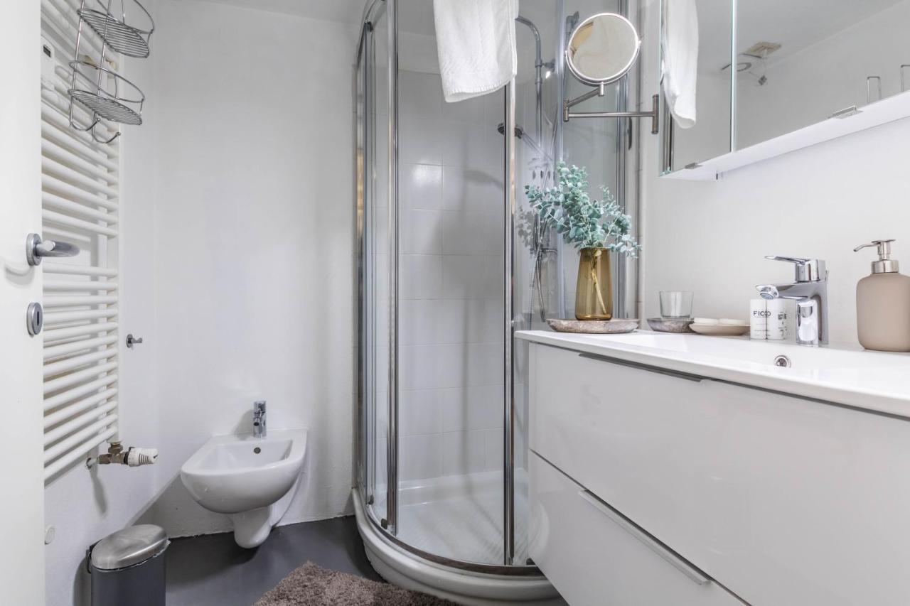 Joivy Modern Studio Near City Centre Apartment Milan Bagian luar foto